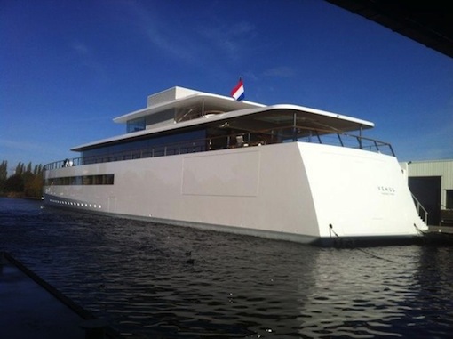 Steve_Jobs_yacht_back