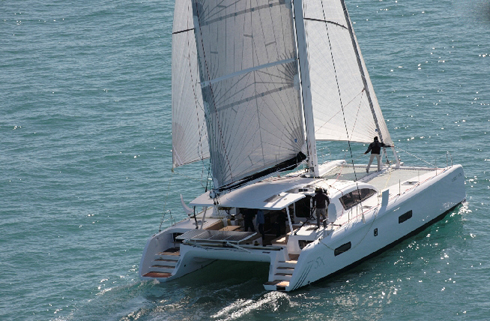 Outremer 5X j70 vinnare i European Yacht of the Year 2013 Flerskrovsklassen