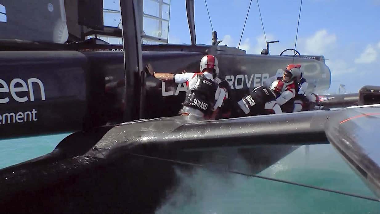 racing_bankappsegling_2017_Americas_Cup_First_day_krasch_ombord