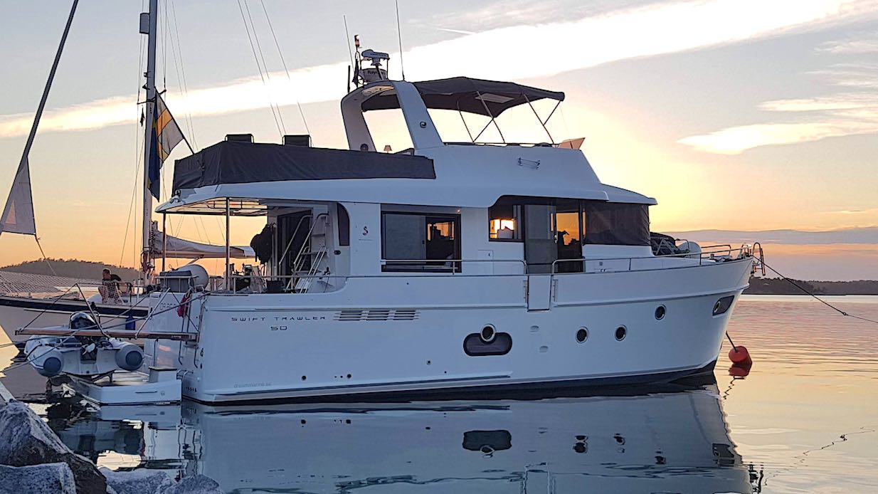 batar_motorbatar_2018_SwiftTrawler50_Ingang_Beneteau_Swift_Trawler_50