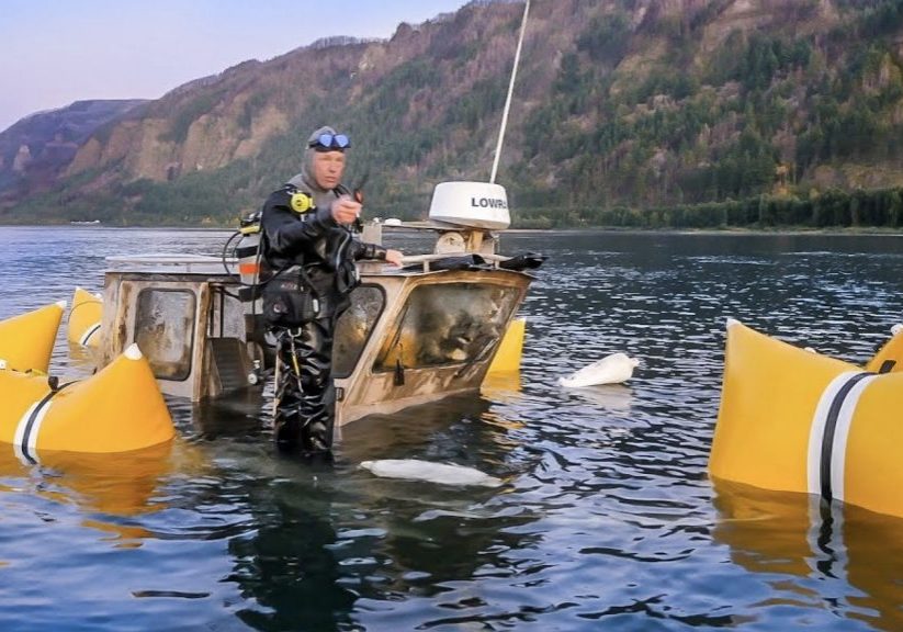 Divers_found_boat